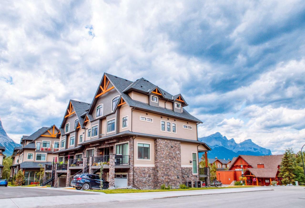 Nomad By Samsara Resort - Panorama Top View - 4Br & 5Bth Canmore Exterior foto