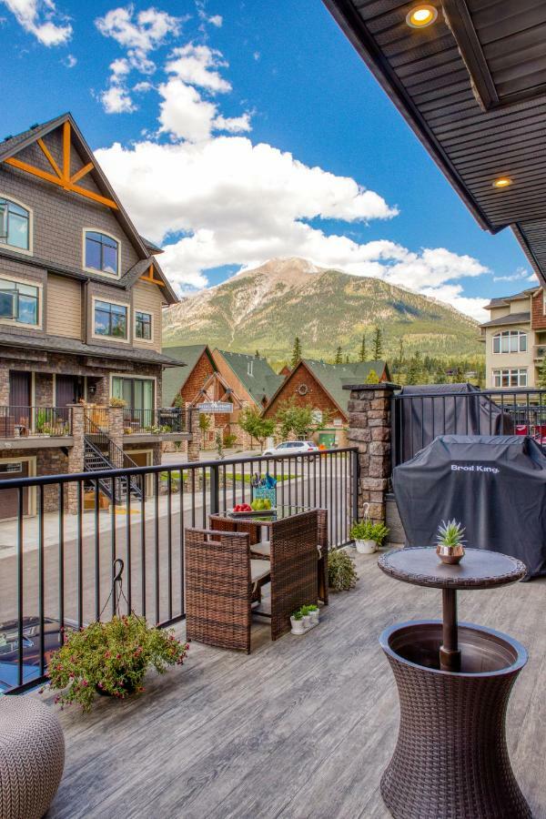 Nomad By Samsara Resort - Panorama Top View - 4Br & 5Bth Canmore Exterior foto